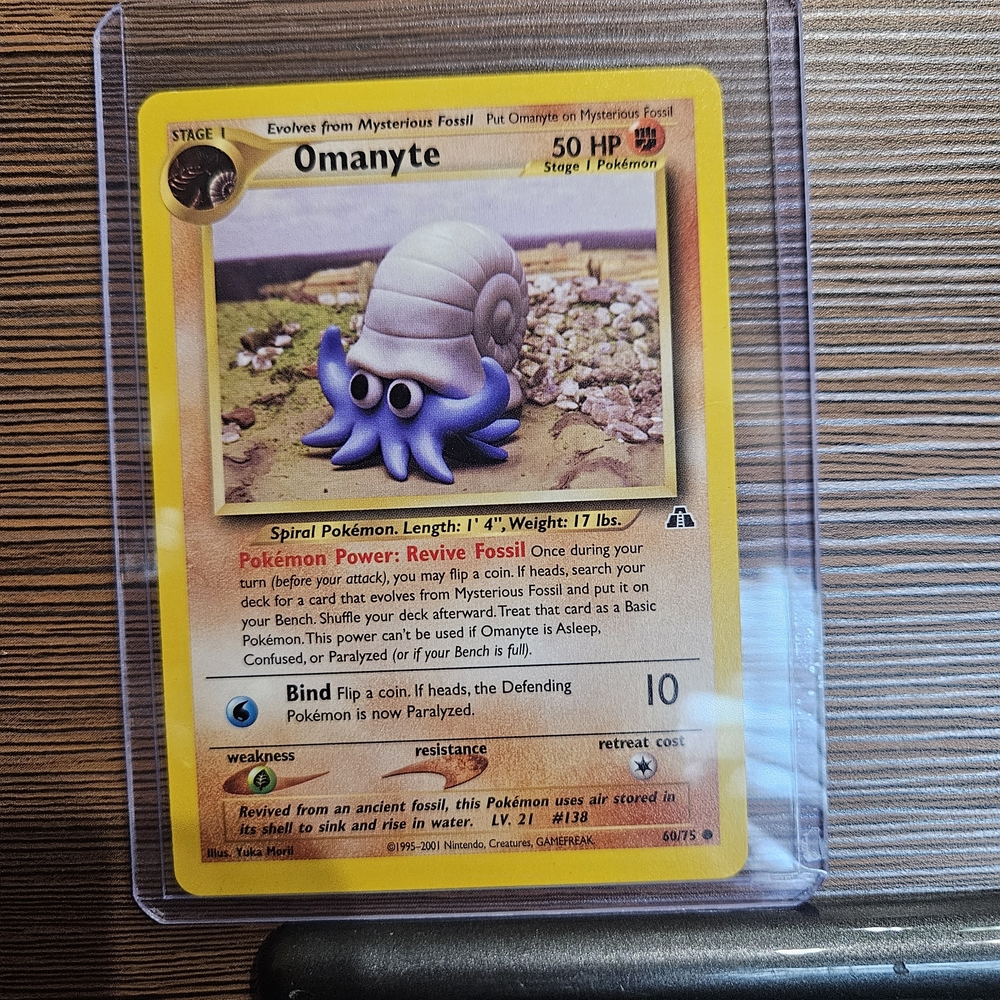 Omanyte 60/75 Pokemon Neo Discovery Card